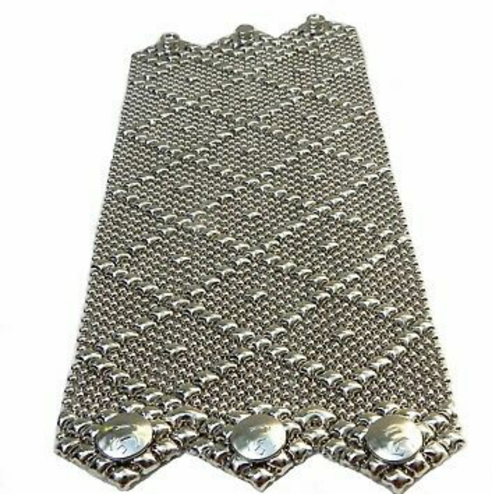 Liquid metal bracelet by Sergio Gutierrez